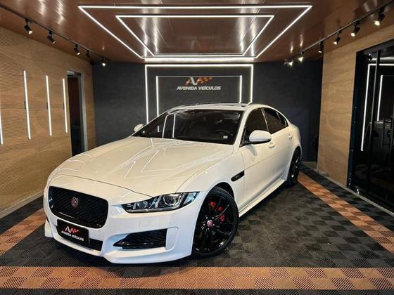 JAGUAR XE 2.0 16V SI4 TURBO GASOLINA PURE 4P AUTOMÁTICO